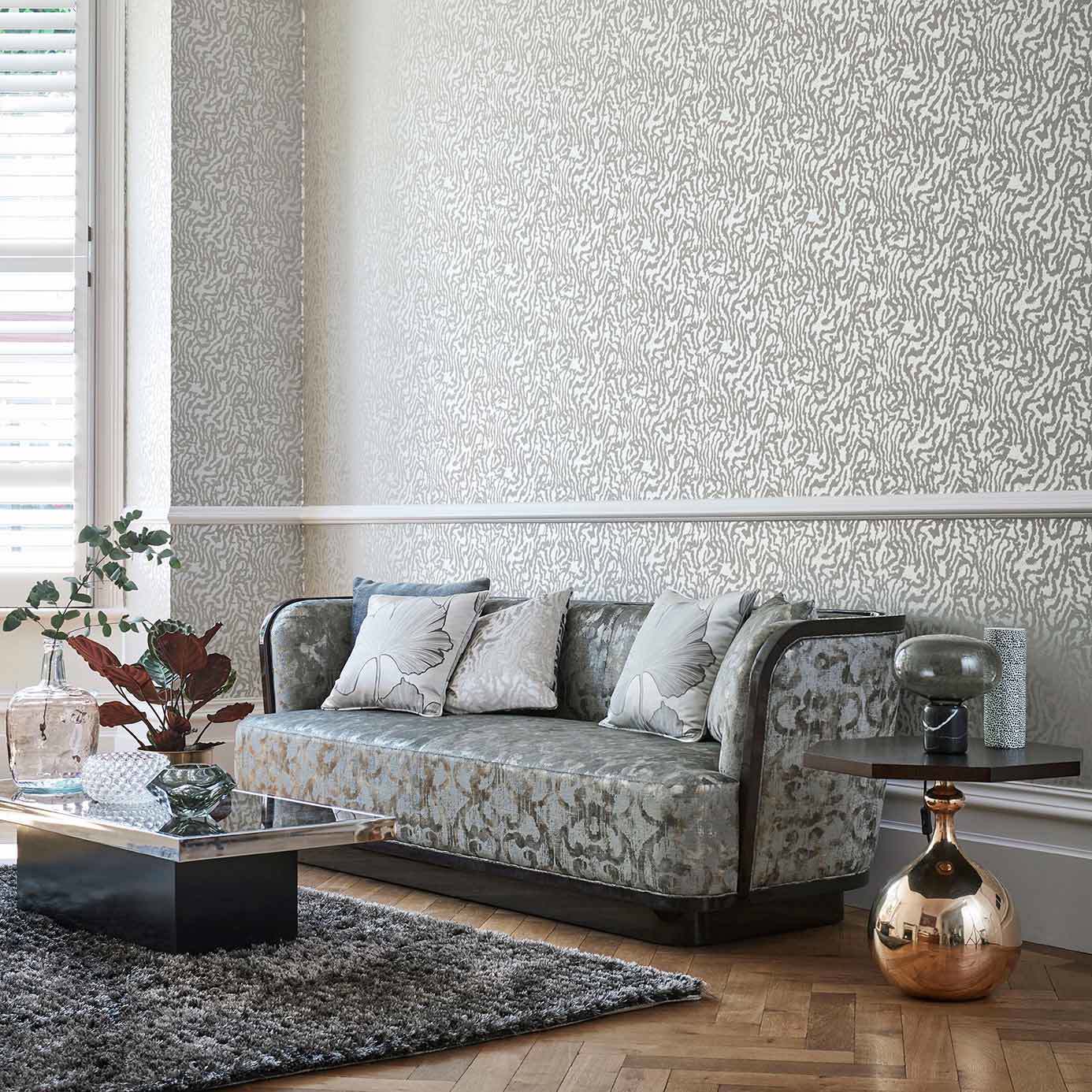 Seduire Champagne/Gold Wallpaper by HAR