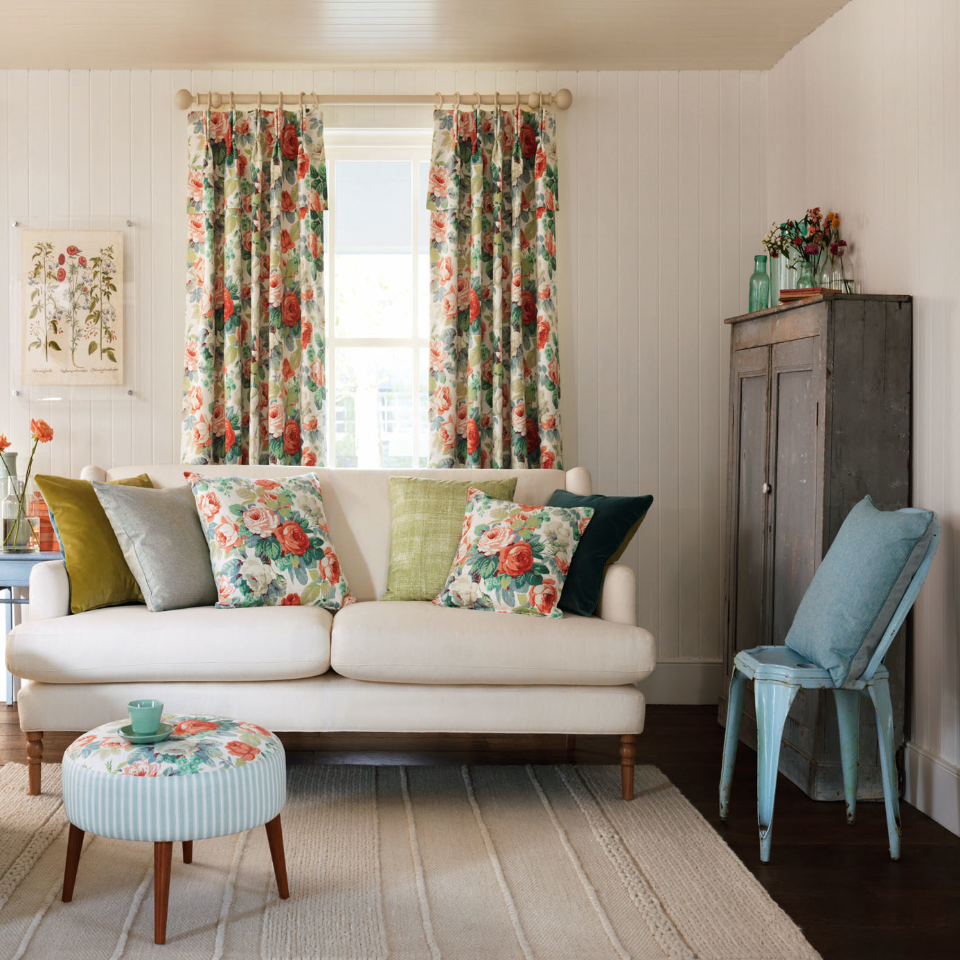 Chelsea Coral/Emerald Fabric  Sanderson by Sanderson Design