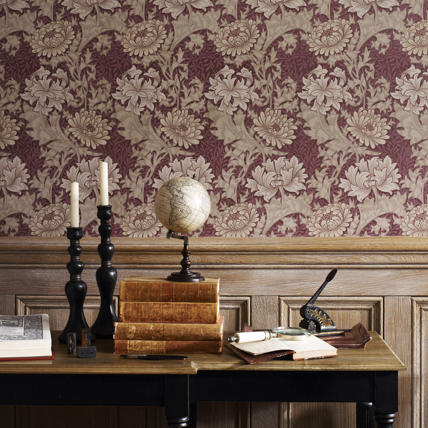 Chrysanthemum Toile Ivory/Gold Wallpaper by MOR
