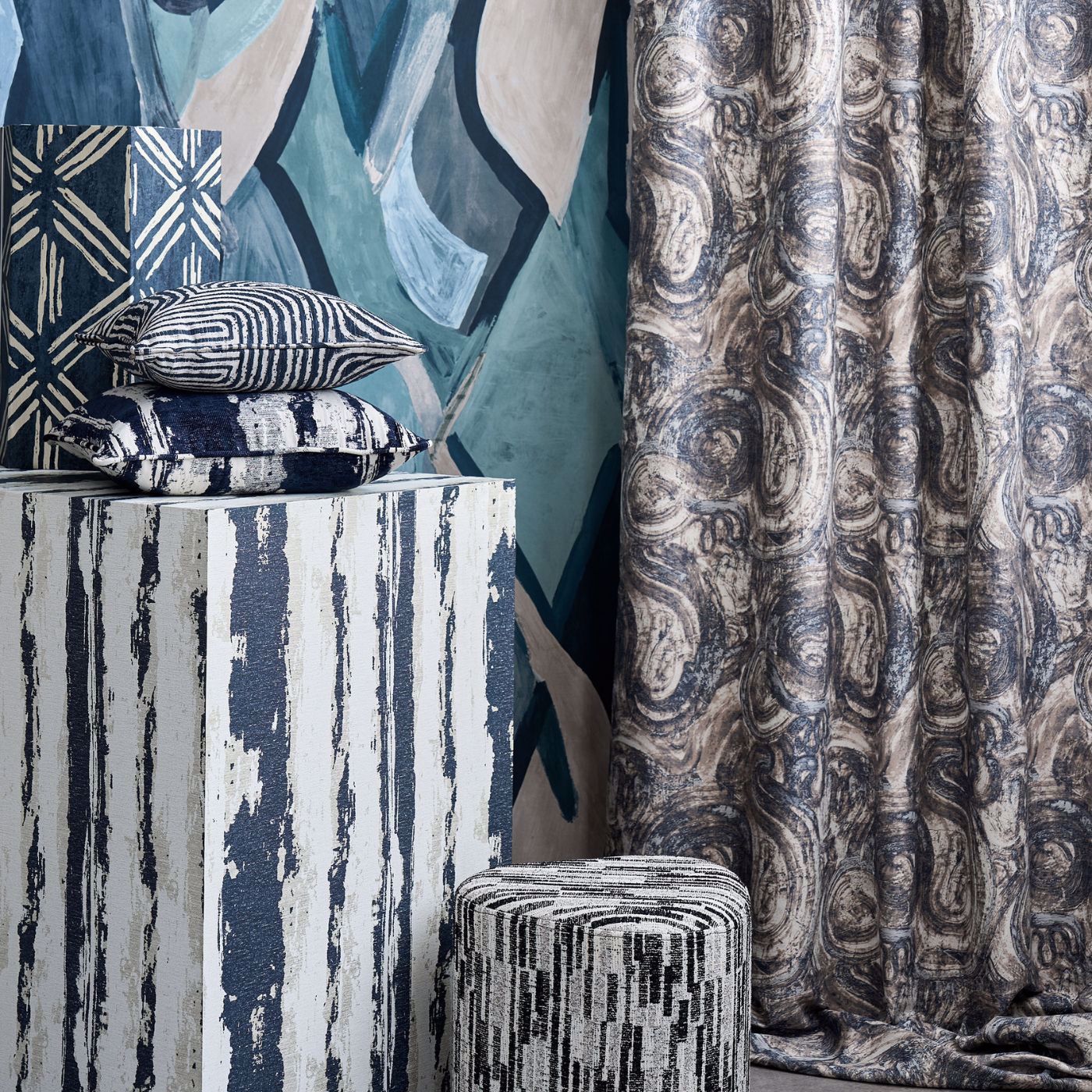 Hatoum Jacquard Noir Fabric by CNC