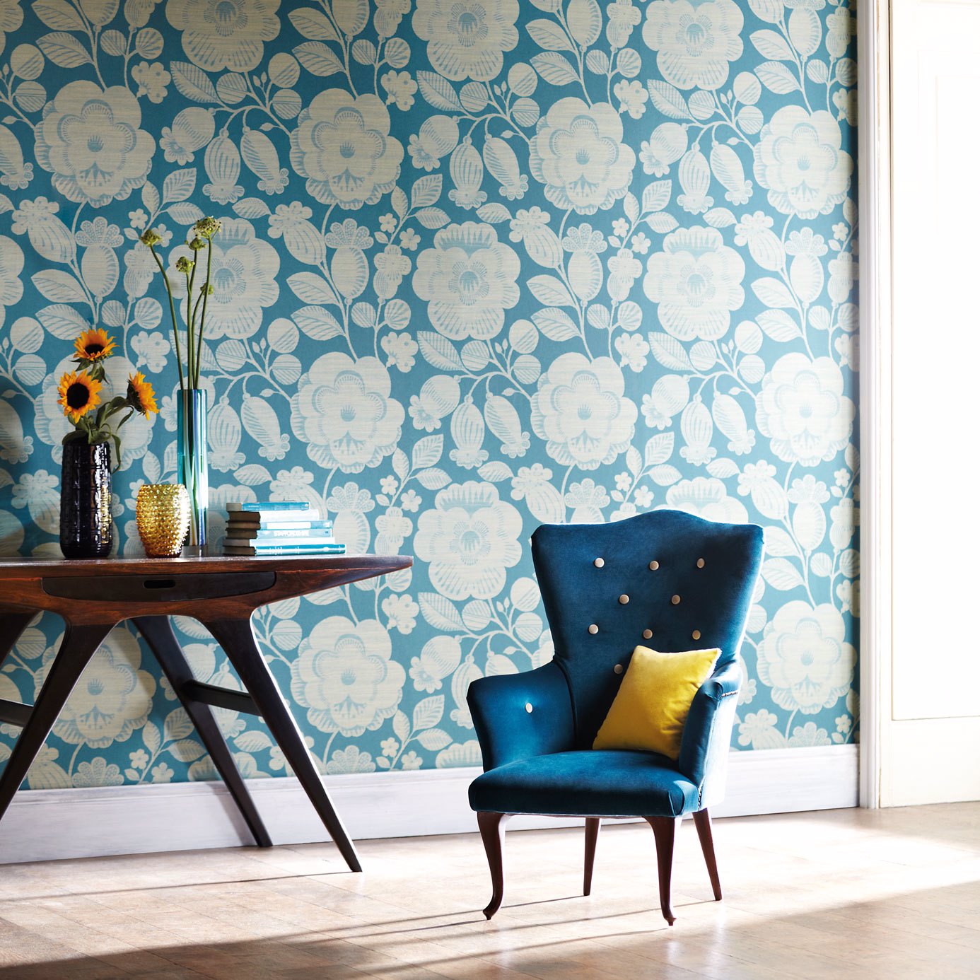Verena Sky Ivory Wallpaper by HAR