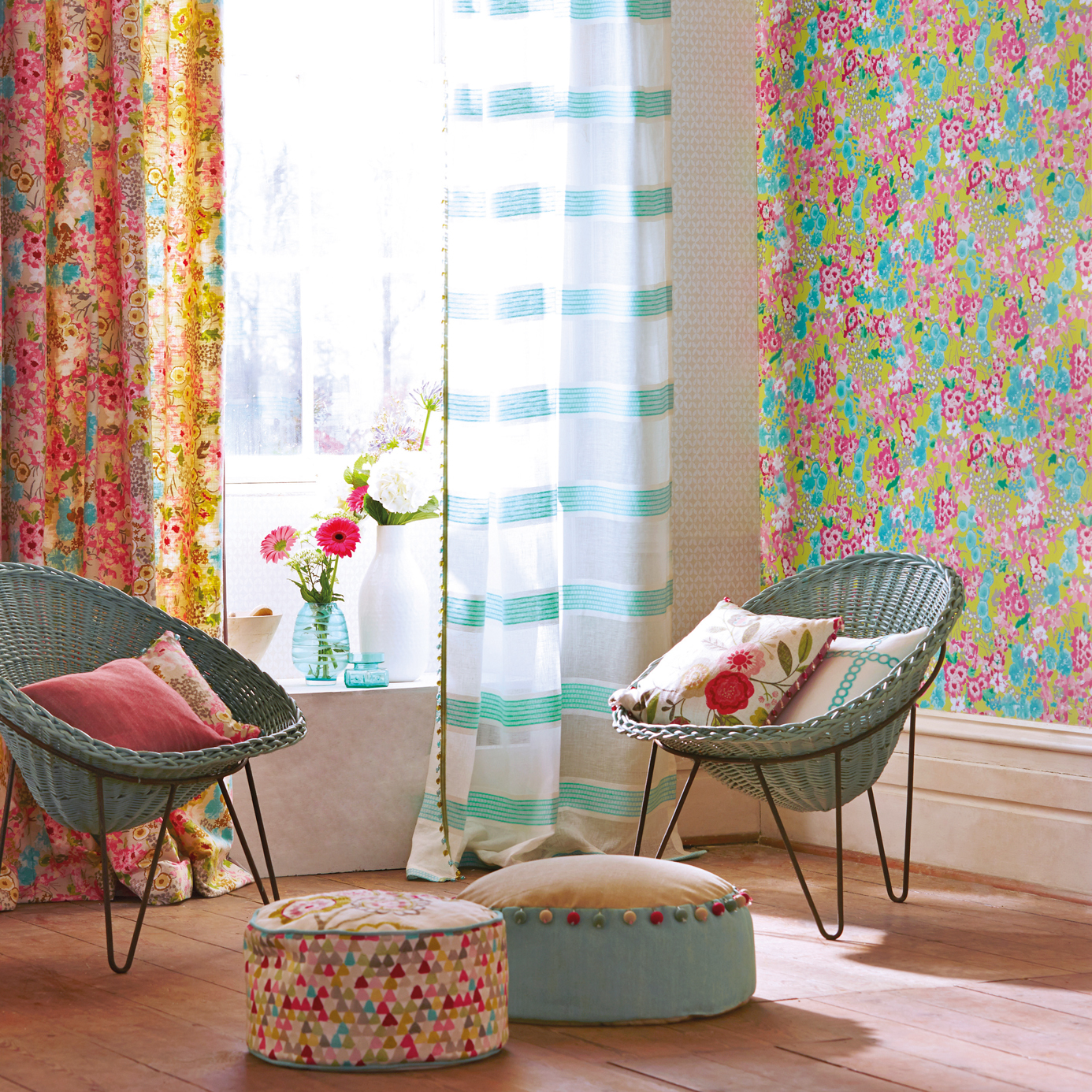 Florica Buttermilk/Pastel Wallpaper by HAR