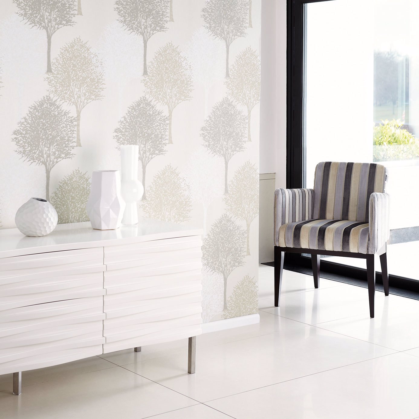 Entice Silver Sparkle Putty And White Wallpaper by HAR
