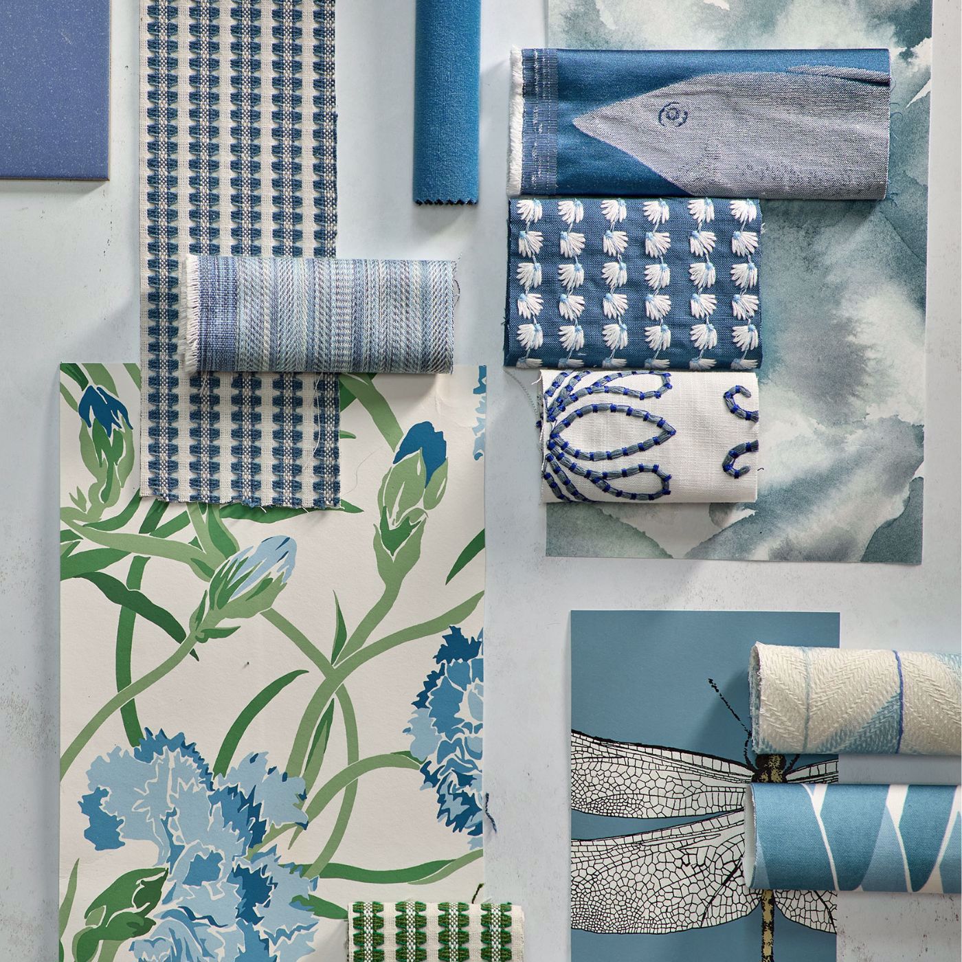 Fleur de Joie French Blue/Succulent/Soft Focus Wallpaper by HAR