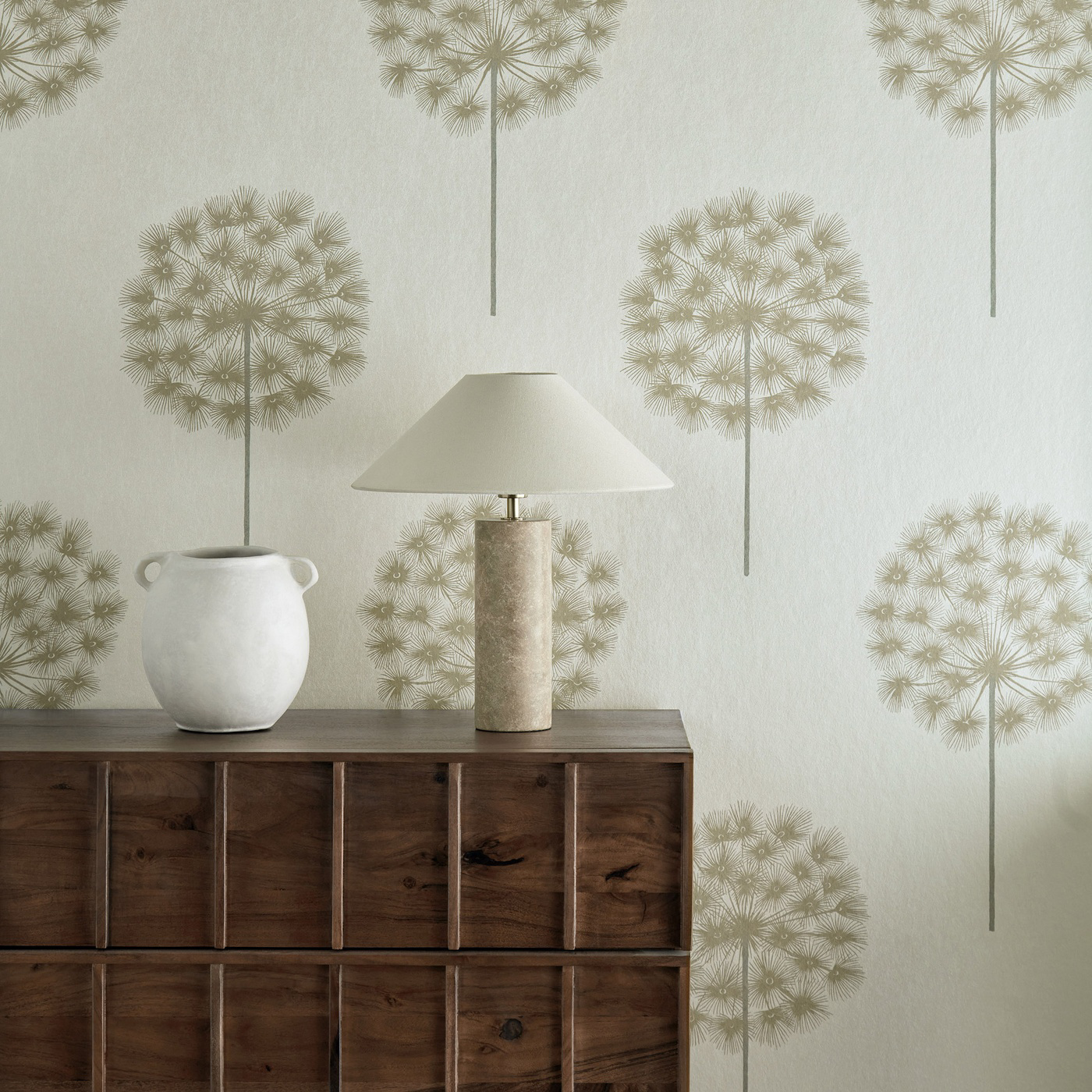 Amity Silver/Chalk Wallpaper by HAR