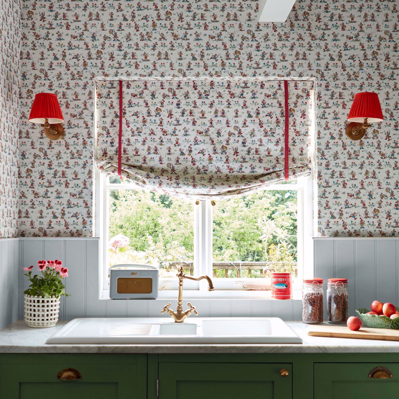 Mickey & Minnie Rhubarb & Custard Wallpaper by SAN