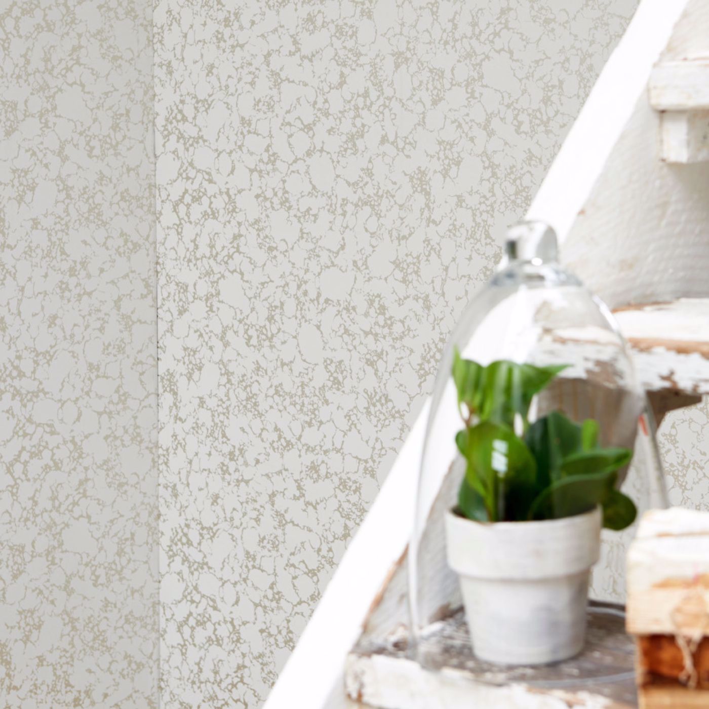 Pietra Ivory/Gold Wallpaper by CNC