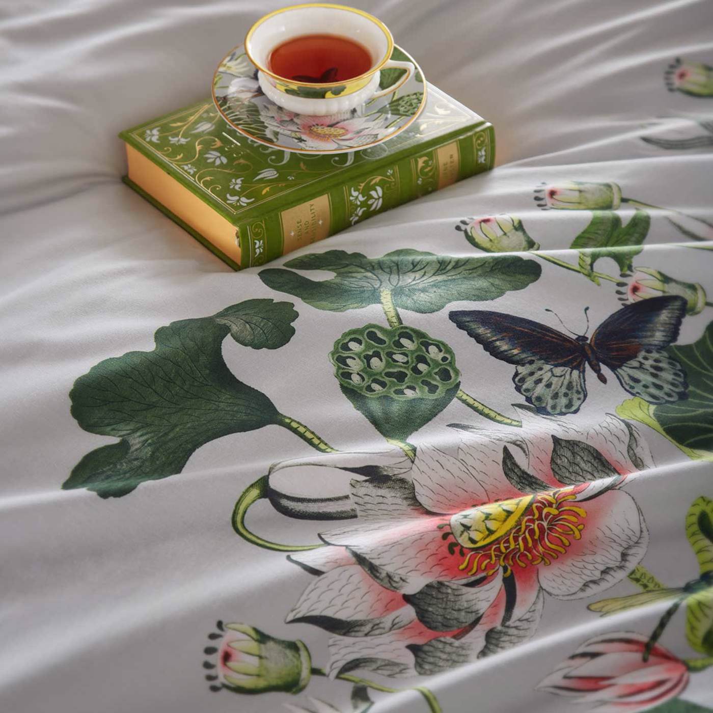 Waterlily Duvet Set Dove Bedding by CNC