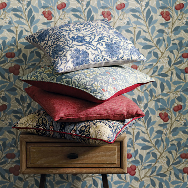 Morris Meadow fabric: Bramble, Kelmscott Blue (per 1/4 metre