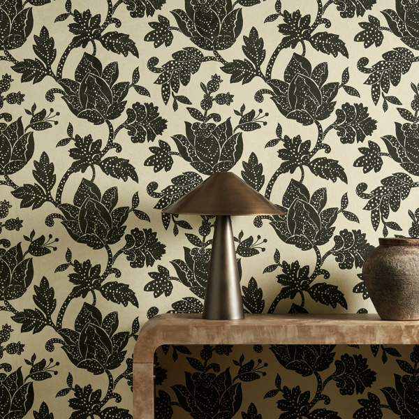 Zamora Onyx Wallpaper by Harlequin