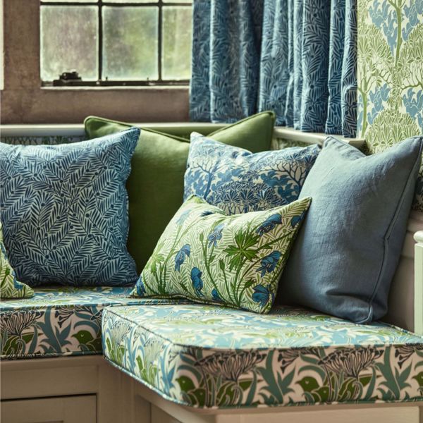 Laceflower Garden Green/Lagoon Fabric by Morris & Co