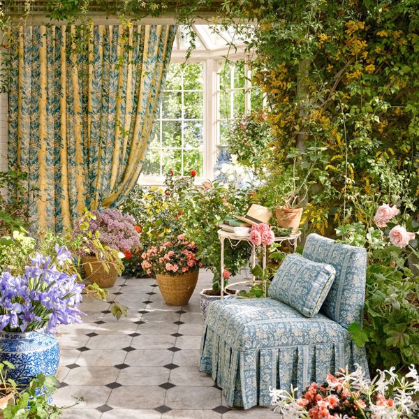 Filigree Bellagio Stripe Azure Fabric by Zoffany