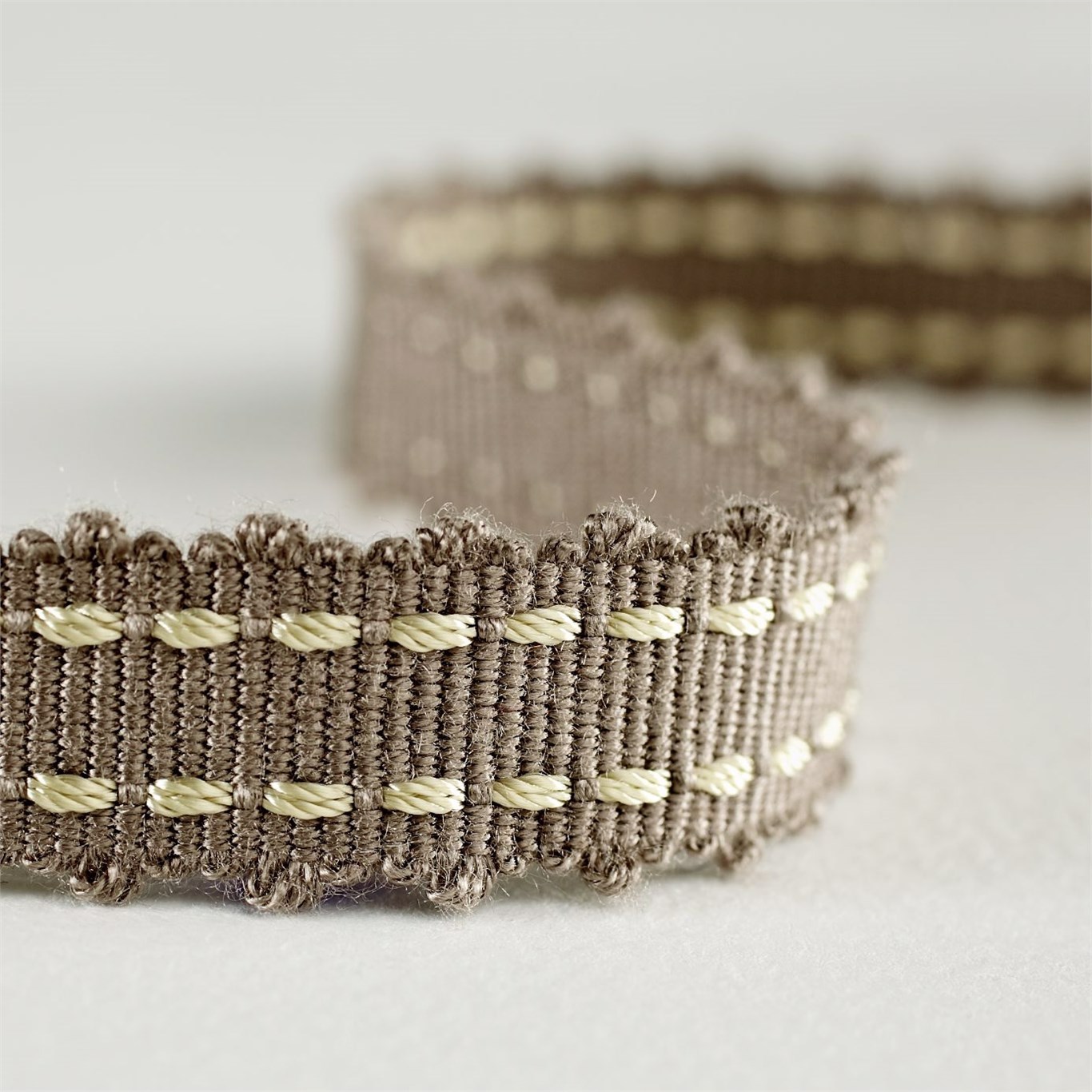 Picot Braid Taupe/Gold Trimmings by SAN