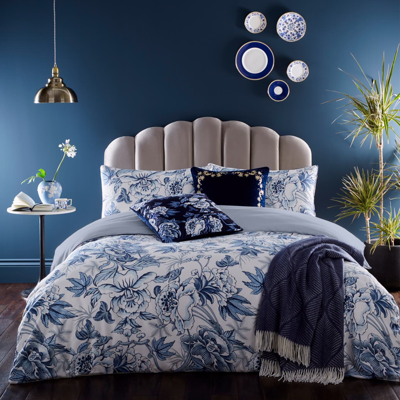 Hibiscus Midnight Bedding by CNC